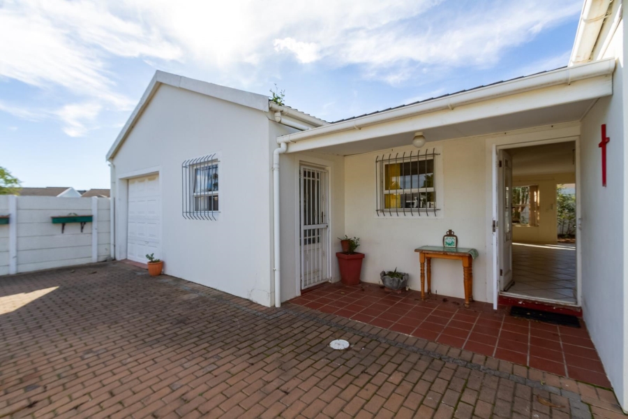 3 Bedroom Property for Sale in Onverwacht Western Cape